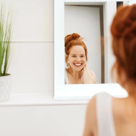 Relaxdays Miroir Mural, Avec Rangement, Salle De Bain, Salon, Entrée, Carré, Moderne, MDF, 49x40x10 Cm, Blanc 6 Relaxdays Miroir Mural, Avec Rangement, Salle De Bain, Salon, Entrée, Carré, Moderne, MDF, 49x40x10 Cm, Blanc – Image 4